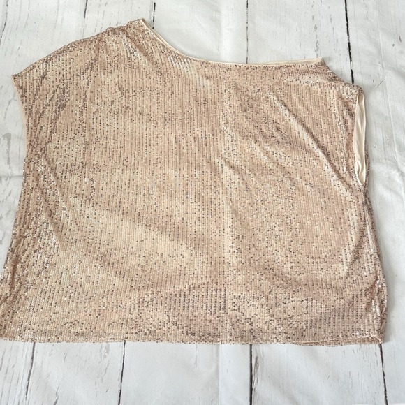 torrid Sweaters - Torrid Top Women's 4 US 4X Rose Gold Off The Shoulder Sequin New